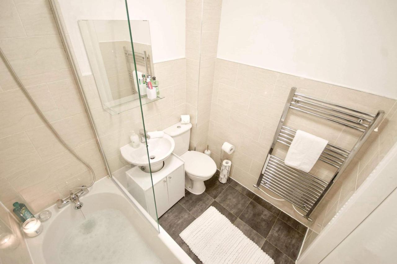 Affordable Digs Nr City Centre Sleeps5 Free Secure Parking Coventry Eksteriør bilde
